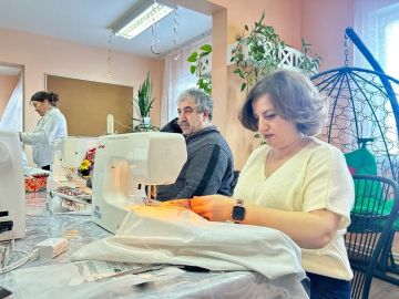 Коллектив социального центра из Тазовского (ЯНАО) взял под опеку многодетную семью из Рыбинского Волновахского округа
