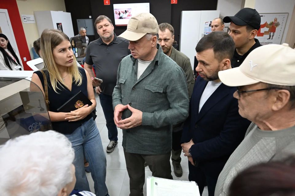 Марат Хуснуллин совершил рабочую поездку в Донецкую Народную Республику Марат Хуснуллин совершил рабочую поездку в Донецкую Народную Республику
