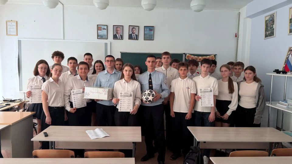 В преддверии летних каникул полицейские ведут профилактическую работу В преддверии летних каникул полицейские ведут профилактическую работу