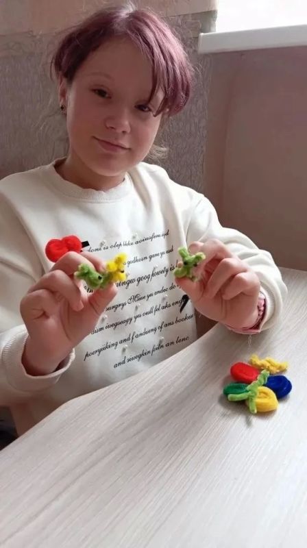 Каникулы с пользой!. Сегодня в ясиноватских школах № 4 и № 7 распахнулись двери летних пришкольных площадок, готовых подарить ребятам незабываемые каникулы Каникулы с пользой!. Сегодня в ясиноватских школах № 4 и № 7 распахнулись двери летних пришкольных площадок, готовых подарить ребятам незабываемые каникулы