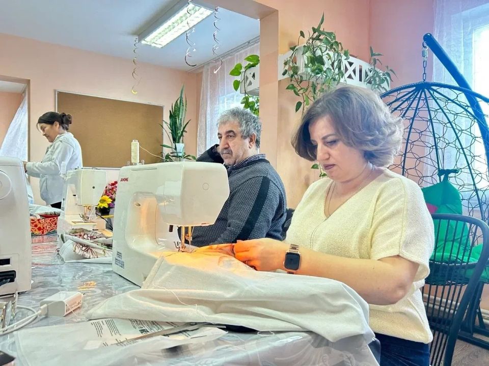 Коллектив социального центра из Тазовского (ЯНАО) взял под опеку многодетную семью из Рыбинского Волновахского округа Коллектив социального центра из Тазовского (ЯНАО) взял под опеку многодетную семью из Рыбинского Волновахского округа