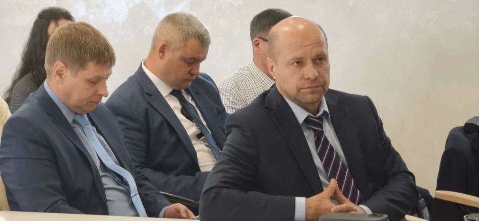 На площадке Министерства промышленности и торговли Донецкой Народной Республики состоялось совещание по подготовке к введению на территории Донецкой Народной Республики обязательной цифровой маркировки товаров средствами... На площадке Министерства промышленности и торговли Донецкой Народной Республики состоялось совещание по подготовке к введению на территории Донецкой Народной Республики обязательной цифровой маркировки товаров средствами...