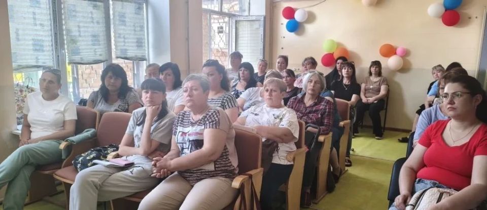 Мариупольским соцработникам рассказали о правилах безопасности в жаркую погоду