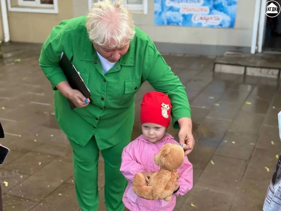 27 мая, в честь Общероссийского дня библиотек, сотрудники Харцызского городского Дворца культуры провели для детей города литературный квиз по мотивам известных сказок 27 мая, в честь Общероссийского дня библиотек, сотрудники Харцызского городского Дворца культуры провели для детей города литературный квиз по мотивам известных сказок