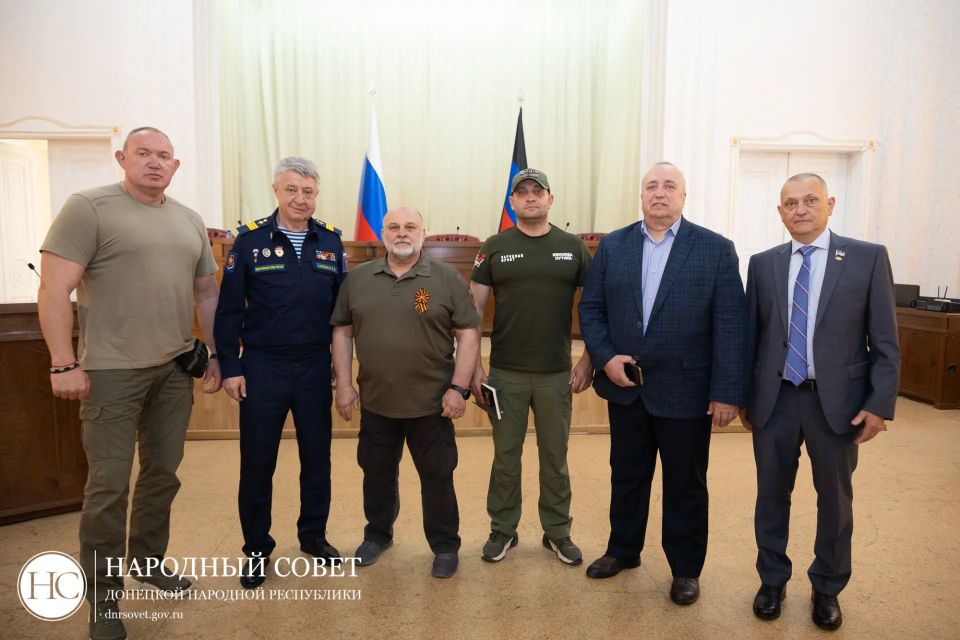 В Народном Совете обсудили работу по социальной адаптации ветеранов СВО В Народном Совете обсудили работу по социальной адаптации ветеранов СВО