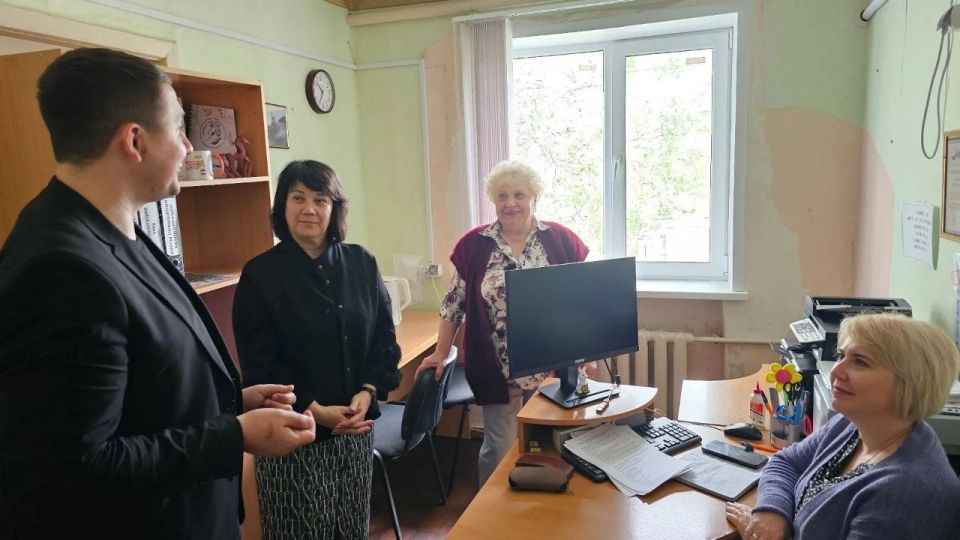 Развитие Тельмановского округа: открытый диалог с коллективом ТМЦ Член Общественного совета Тельмановского муниципального округа провел рабочую встречу с коллективом Территориального методического центра (ТМЦ) Тельмановского... Развитие Тельмановского округа: открытый диалог с коллективом ТМЦ Член Общественного совета Тельмановского муниципального округа провел рабочую встречу с коллективом Территориального методического центра (ТМЦ) Тельмановского...