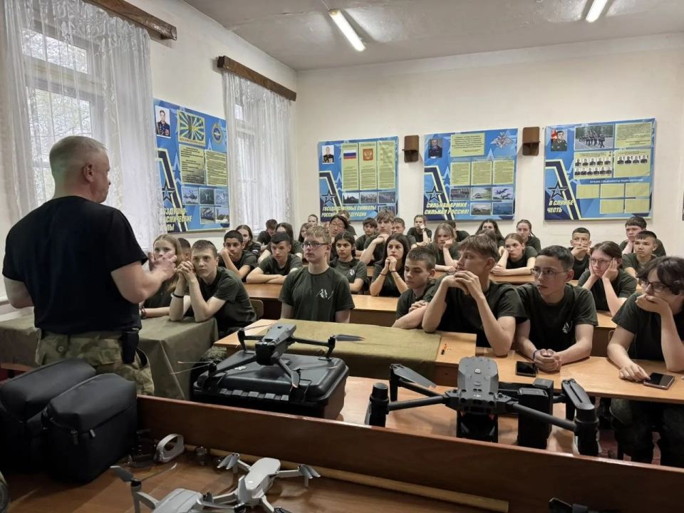 Два дня Межрегионального военно-патриотического слёта по НВП «АВАНГАРД» уже позади! Два дня Межрегионального военно-патриотического слёта по НВП «АВАНГАРД» уже позади!