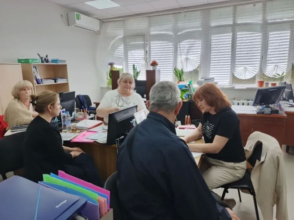 Представители Благотворительного фонда ДНР «Круг добра» провели прием в Шахтерске Представители Благотворительного фонда ДНР «Круг добра» провели прием в Шахтерске