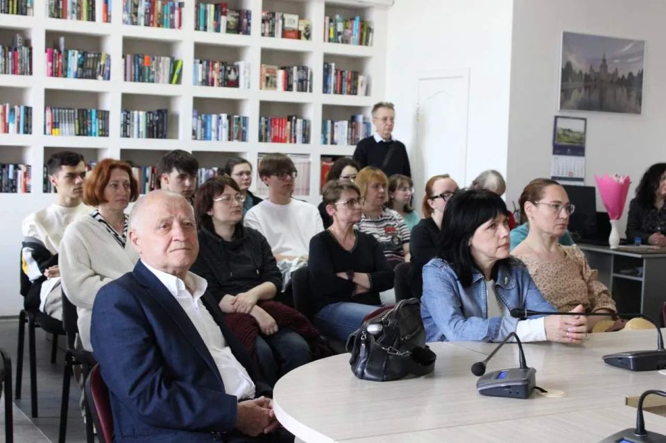 «С любовью к Донбассу». В Донецке прошла десятая презентация книги «Донецкий государственный университет на передовой и в тылу» «С любовью к Донбассу». В Донецке прошла десятая презентация книги «Донецкий государственный университет на передовой и в тылу»