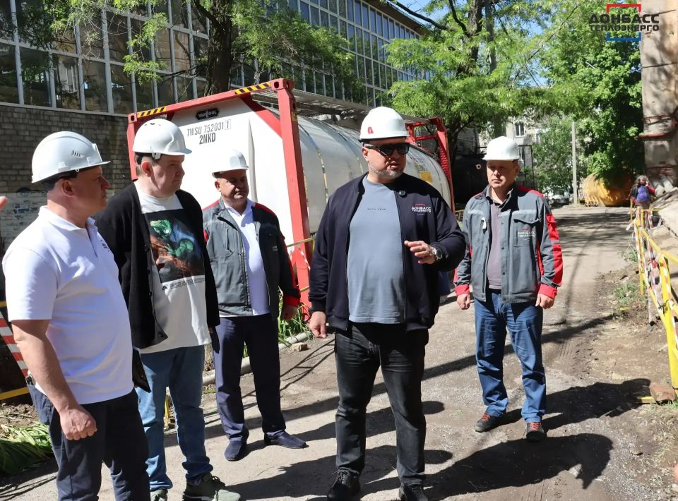 СЕРГЕЙ ПОЛХОВ ПРОИНСПЕКТИРОВАЛ ХОД ПОДГОТОВКИ К ОТОПИТЕЛЬНОМУ СЕЗОНУ КОТЕЛЬНОЙ В ВОРОШИЛОВСКОМ РАЙОНЕ ДОНЕЦКА СЕРГЕЙ ПОЛХОВ ПРОИНСПЕКТИРОВАЛ ХОД ПОДГОТОВКИ К ОТОПИТЕЛЬНОМУ СЕЗОНУ КОТЕЛЬНОЙ В ВОРОШИЛОВСКОМ РАЙОНЕ ДОНЕЦКА