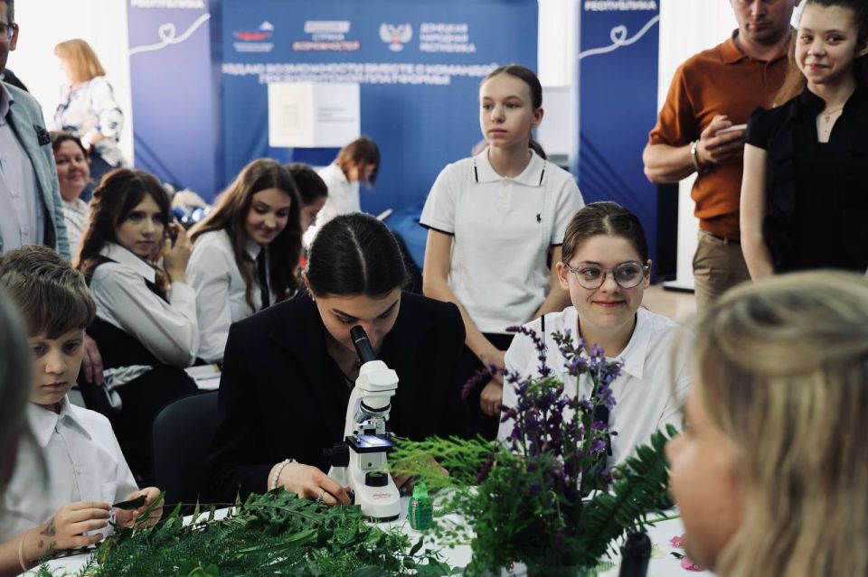 Денис Шимановский: Они хотят понимать, как устроен мир, и готовы его менять Денис Шимановский: Они хотят понимать, как устроен мир, и готовы его менять