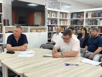 27 мая 2026 года на базе Новоазовской районной центральной библиотеки состоялось финальное мероприятие по обсуждению проекта благоустройства набережной в городе Новоазовске по улице Шмидта в границах улиц от 60 лет СССР до...