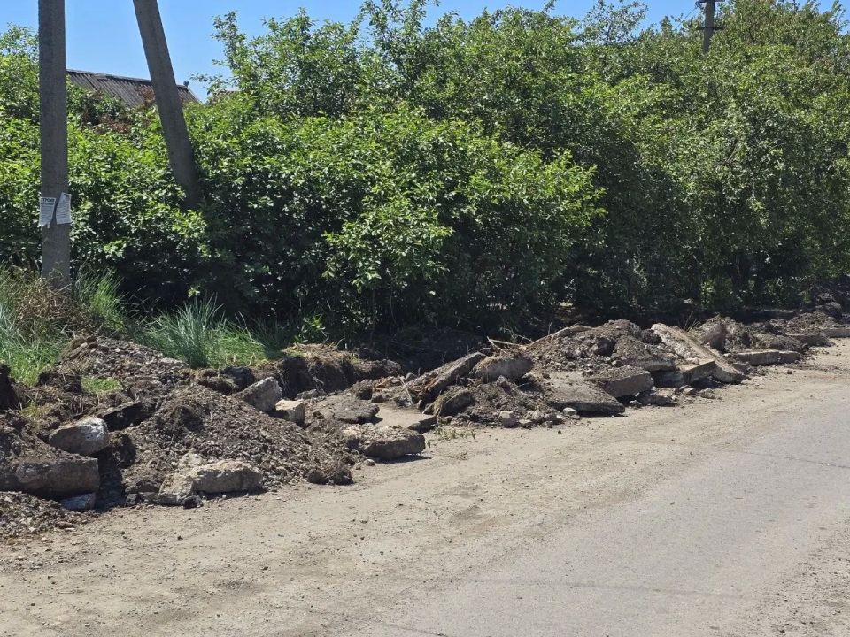 В Докучаевске приводят в порядок дороги и пешеходные зоны В Докучаевске приводят в порядок дороги и пешеходные зоны