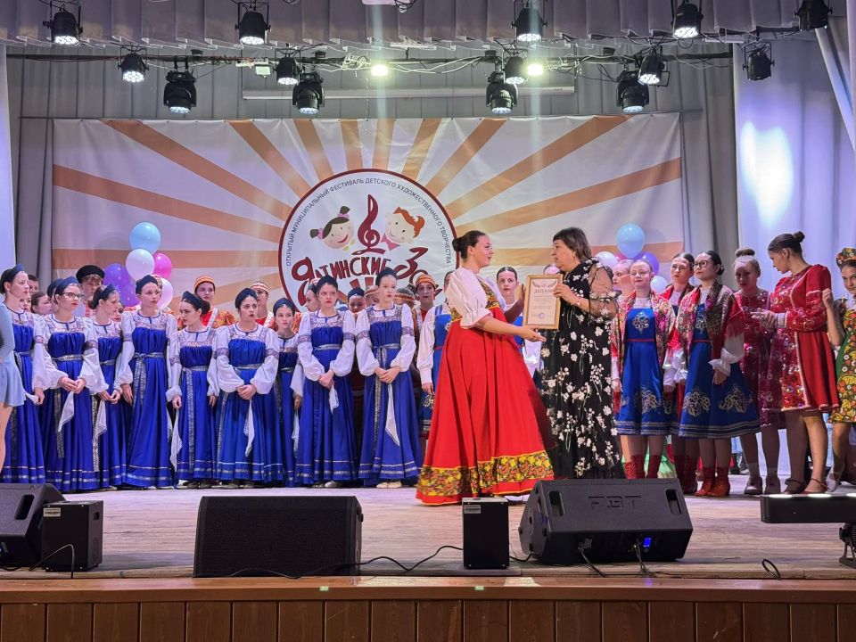 «Ялтинские зори» в Мангуше: феерия чувств, от которой захватывает дух! «Ялтинские зори» в Мангуше: феерия чувств, от которой захватывает дух!