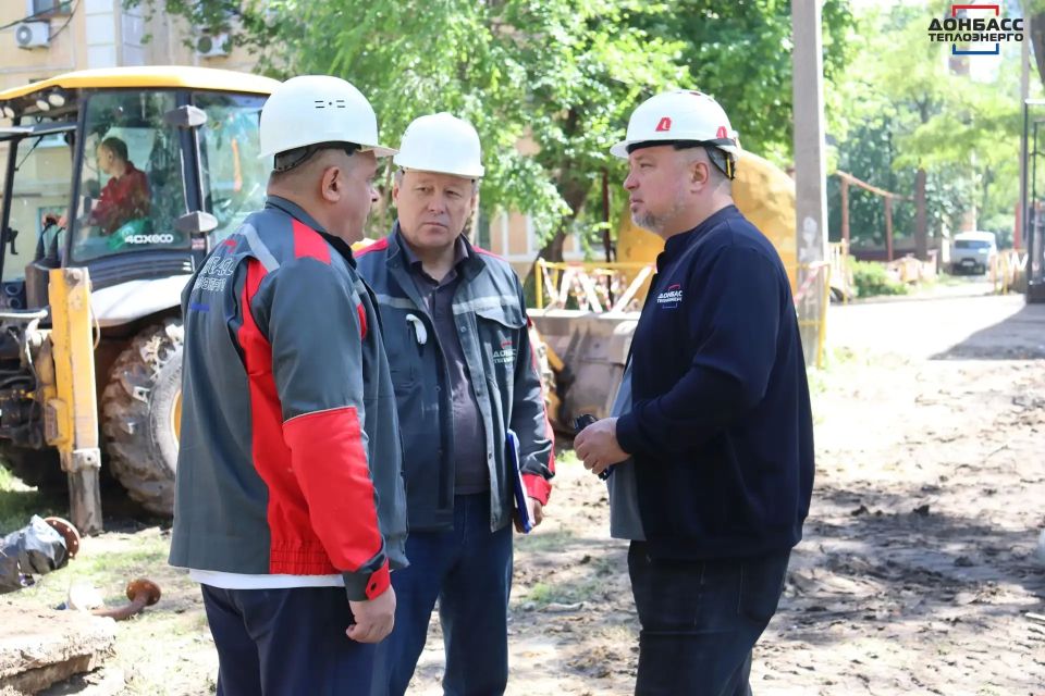 СЕРГЕЙ ПОЛХОВ ПРОИНСПЕКТИРОВАЛ ХОД ПОДГОТОВКИ К ОТОПИТЕЛЬНОМУ СЕЗОНУ КОТЕЛЬНОЙ В ВОРОШИЛОВСКОМ РАЙОНЕ ДОНЕЦКА СЕРГЕЙ ПОЛХОВ ПРОИНСПЕКТИРОВАЛ ХОД ПОДГОТОВКИ К ОТОПИТЕЛЬНОМУ СЕЗОНУ КОТЕЛЬНОЙ В ВОРОШИЛОВСКОМ РАЙОНЕ ДОНЕЦКА