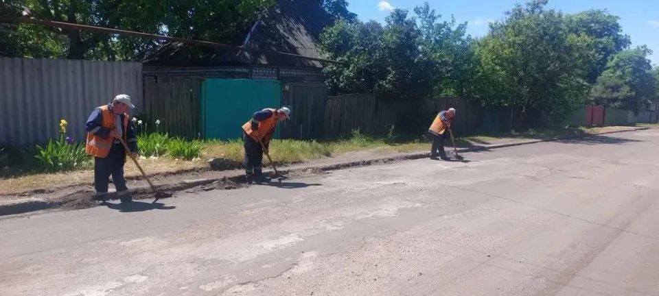 О работах МУП «Простор». Муниципальное унитарное предприятие «Простор» ежедневно выполняет все необходимые работы по содержанию городских улиц О работах МУП «Простор». Муниципальное унитарное предприятие «Простор» ежедневно выполняет все необходимые работы по содержанию городских улиц