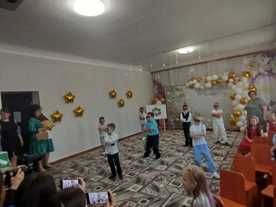 В добрый путь в школьную жизнь! В добрый путь в школьную жизнь!