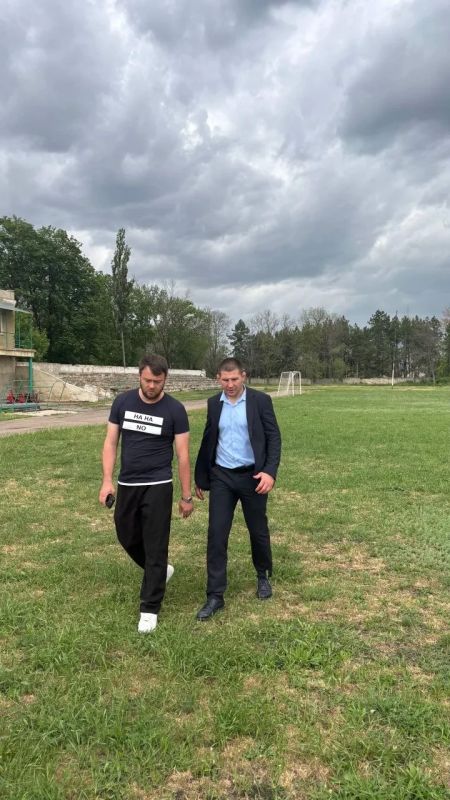 В Амвросиевке прошел турнир по боксу, посвященный победителям в Великой Отечественной войне и участникам боевых действий, на призы Героя Российской Федерации Андрея Сердюкова В Амвросиевке прошел турнир по боксу, посвященный победителям в Великой Отечественной войне и участникам боевых действий, на призы Героя Российской Федерации Андрея Сердюкова