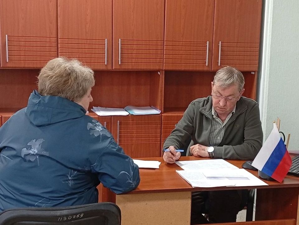 В ходе очередного личного приема в администрации округа ответил на вопросы людей, касавшиеся самых житейских, а потому важных тем В ходе очередного личного приема в администрации округа ответил на вопросы людей, касавшиеся самых житейских, а потому важных тем