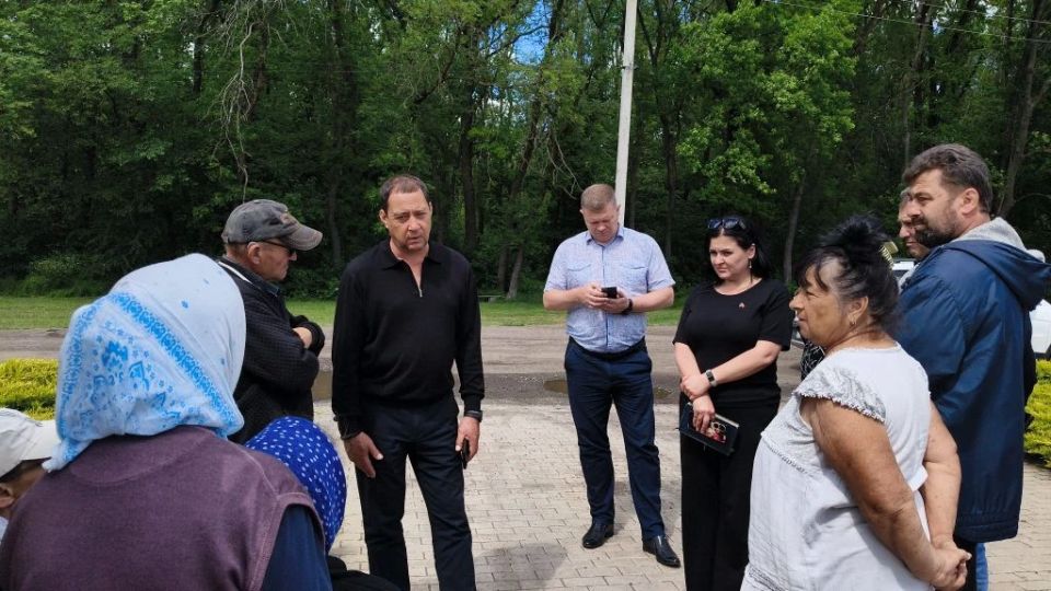 Константин Зинченко: Встретился с жителями села Зеленый Гай Константин Зинченко: Встретился с жителями села Зеленый Гай