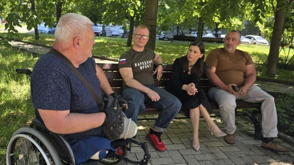 Ирина Куксенкова: Встречи с героями, защищавшими Донбасс, получившими тяжелые ранения и вернувшимися к полноценной жизни, пройдя реабилитацию в «Перезагрузке», всегда согревают теплом и заряжают позитивными эмоциями Ирина Куксенкова: Встречи с героями, защищавшими Донбасс, получившими тяжелые ранения и вернувшимися к полноценной жизни, пройдя реабилитацию в «Перезагрузке», всегда согревают теплом и заряжают позитивными эмоциями