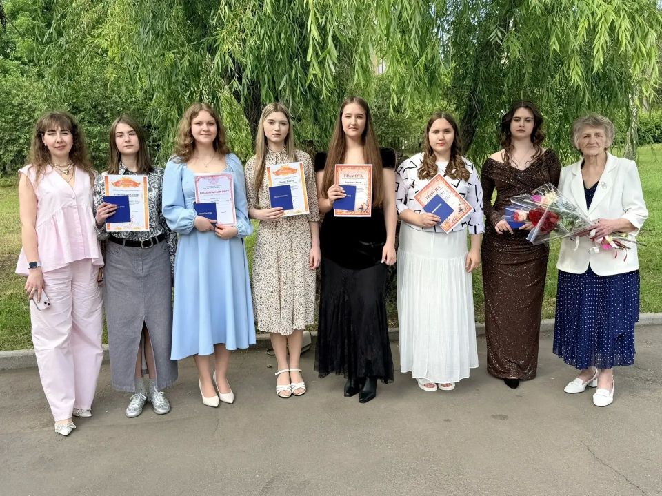 28 мая в ДШИ «Симфония Приморья» г.о. Торез состоялось торжественное мероприятие 28 мая в ДШИ «Симфония Приморья» г.о. Торез состоялось торжественное мероприятие