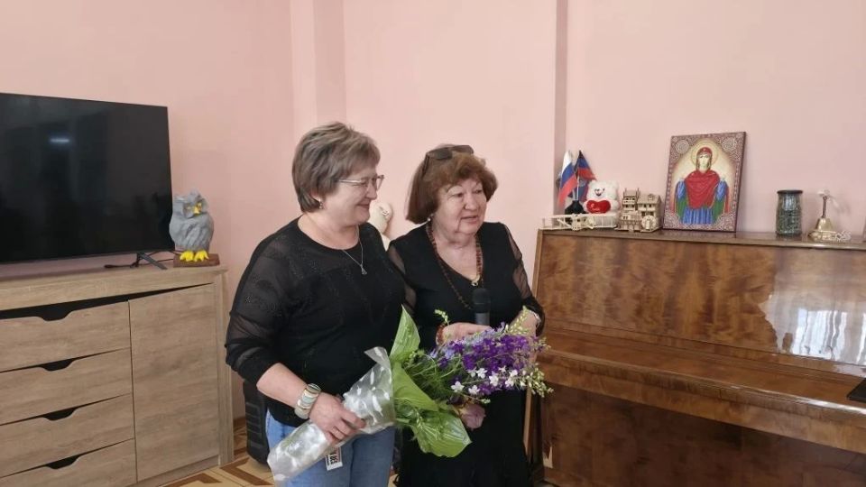 Выпускной прошел в «Университете третьего возраста» Харцызска Выпускной прошел в «Университете третьего возраста» Харцызска
