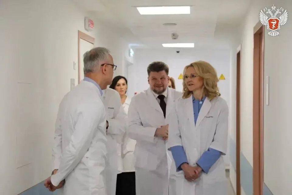 Татьяна Голикова и Михаил Мурашко посетили НМИЦ детской гематологии, онкологии и иммунологии им. Димы Рогачева Минздрава России в канун 15-летия центра Татьяна Голикова и Михаил Мурашко посетили НМИЦ детской гематологии, онкологии и иммунологии им. Димы Рогачева Минздрава России в канун 15-летия центра
