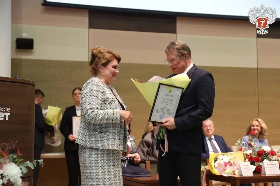 Татьяна Голикова и Михаил Мурашко посетили НМИЦ детской гематологии, онкологии и иммунологии им. Димы Рогачева Минздрава России в канун 15-летия центра Татьяна Голикова и Михаил Мурашко посетили НМИЦ детской гематологии, онкологии и иммунологии им. Димы Рогачева Минздрава России в канун 15-летия центра