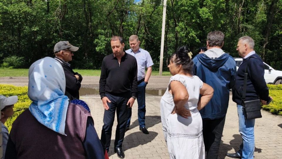 Константин Зинченко: Встретился с жителями села Зеленый Гай Константин Зинченко: Встретился с жителями села Зеленый Гай