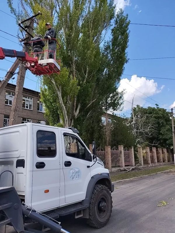Наши энергетики провели масштабную работу по ремонту линий электропередачи Наши энергетики провели масштабную работу по ремонту линий электропередачи