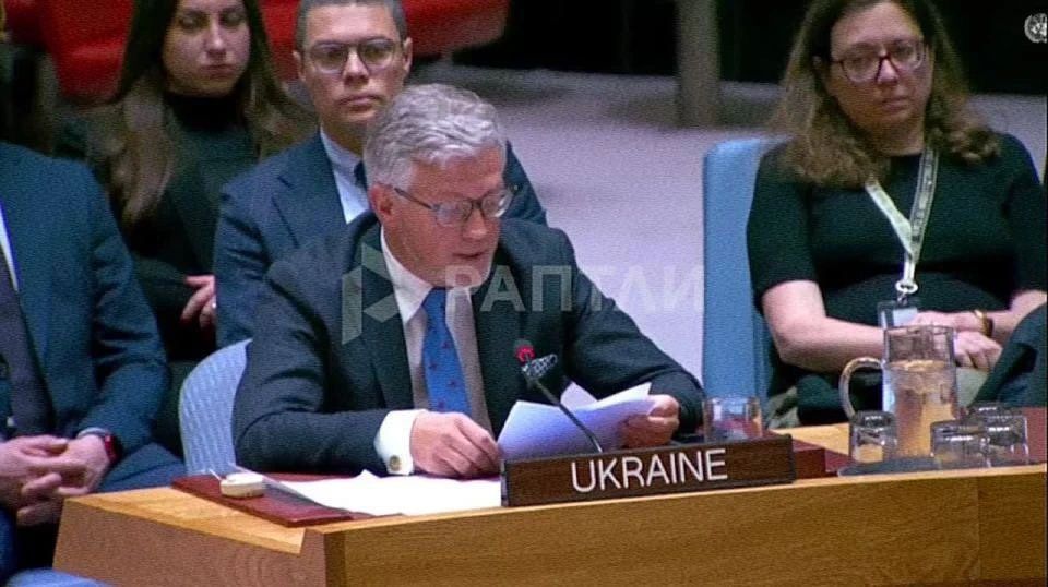Мразь. Представитель Украины Андрей Мельник на заседании Совбеза ООН назвал удар по детям в Старобельске «мифом» и «фейком»! Без «дай!» не обошлось