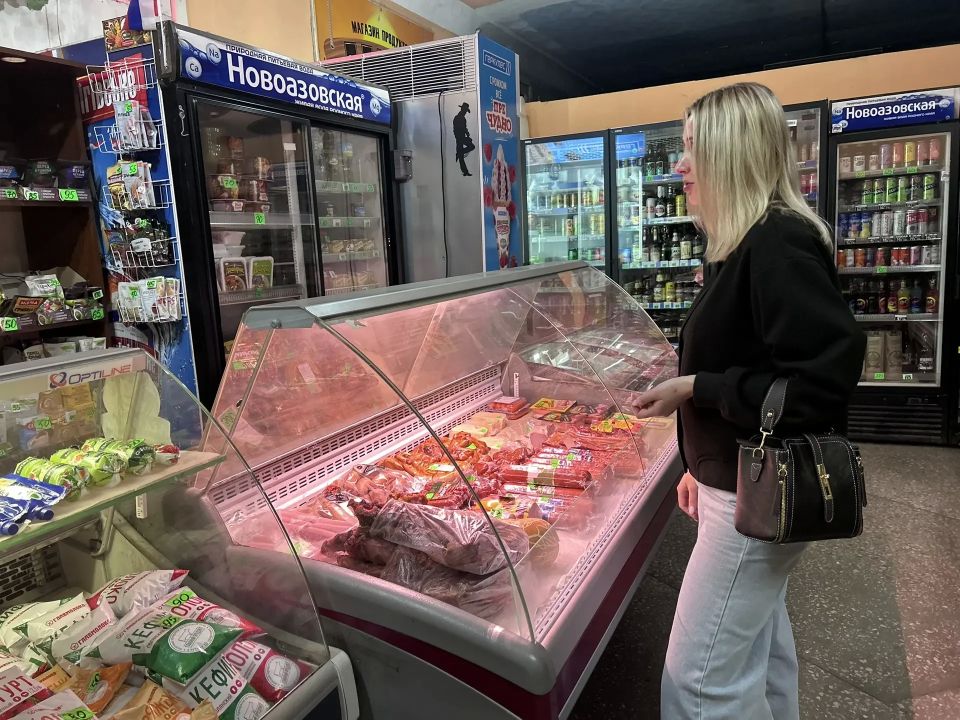 Народные контролеры продолжают оценивать качество работы торговой сети Ясиноватского муниципального округа