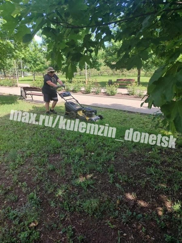 В преддверии прекрасного праздника – Дня защиты детей – сотрудники Дирекции парков продолжают активную работу по благоустройству зеленых пространств В преддверии прекрасного праздника – Дня защиты детей – сотрудники Дирекции парков продолжают активную работу по благоустройству зеленых пространств