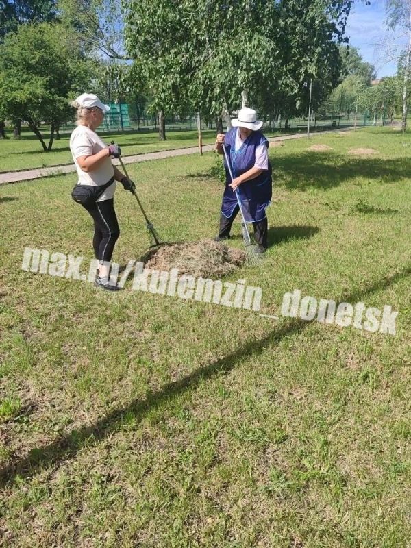 В преддверии прекрасного праздника – Дня защиты детей – сотрудники Дирекции парков продолжают активную работу по благоустройству зеленых пространств