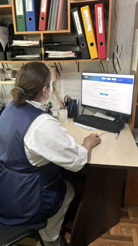 Жители Шахтерского округа продолжают участвовать в голосовании, определяя кандидатов, которые будут представлять партию на предстоящих осенних выборах в Государственную Думу Жители Шахтерского округа продолжают участвовать в голосовании, определяя кандидатов, которые будут представлять партию на предстоящих осенних выборах в Государственную Думу