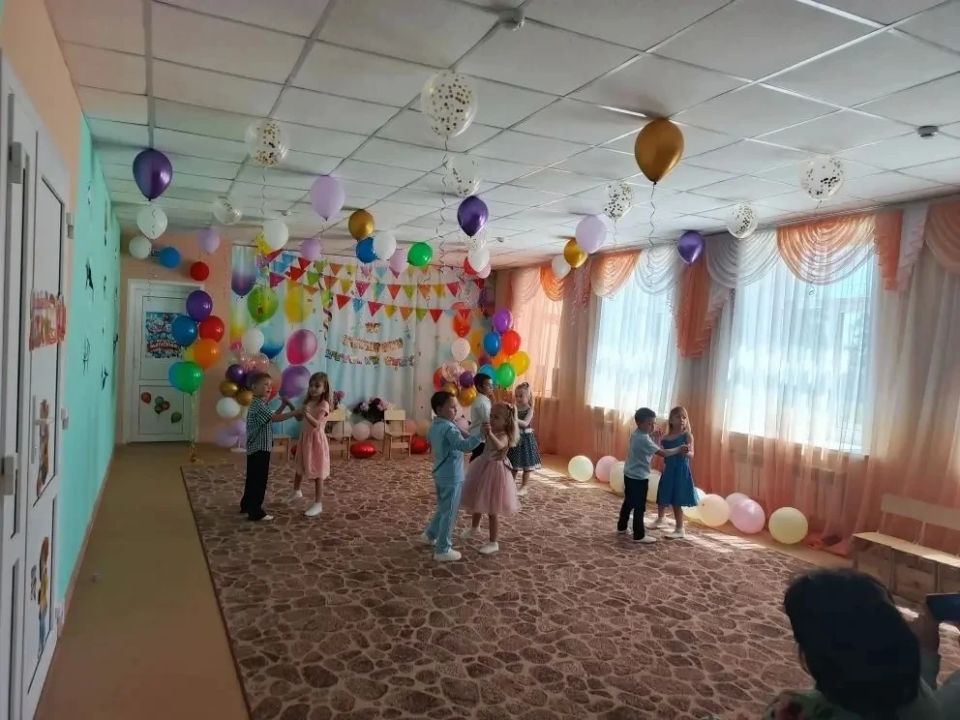 Праздник в «Ласточке»: в добрый путь, наши выпускники! Праздник в «Ласточке»: в добрый путь, наши выпускники!