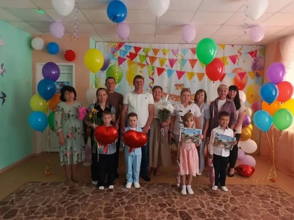 Праздник в «Ласточке»: в добрый путь, наши выпускники! Праздник в «Ласточке»: в добрый путь, наши выпускники!