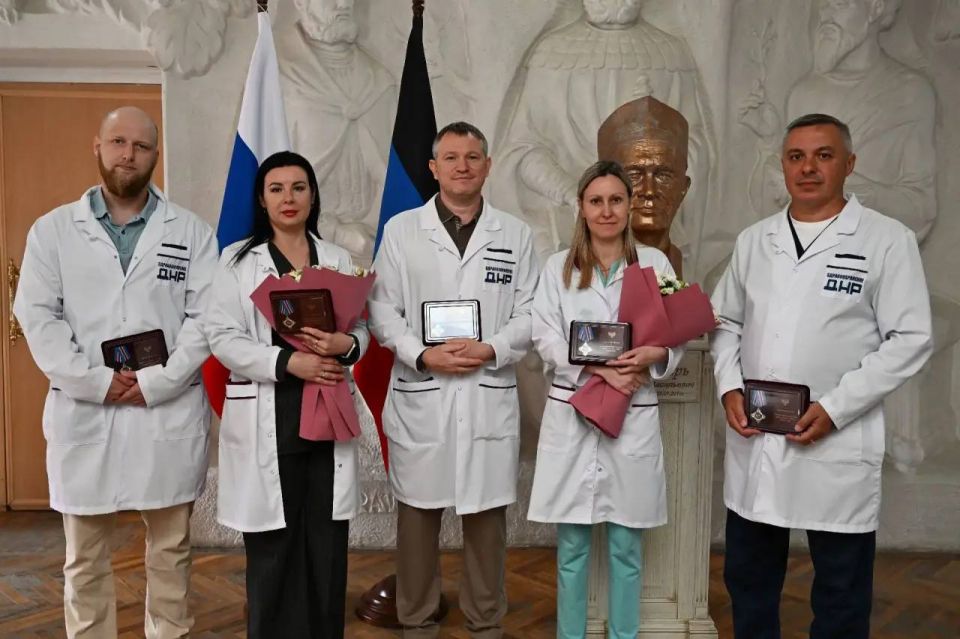 Александр Волошин: #работа_в_Республике. Продолжаю работу в Донецкой Народной Республике Александр Волошин: #работа_в_Республике. Продолжаю работу в Донецкой Народной Республике