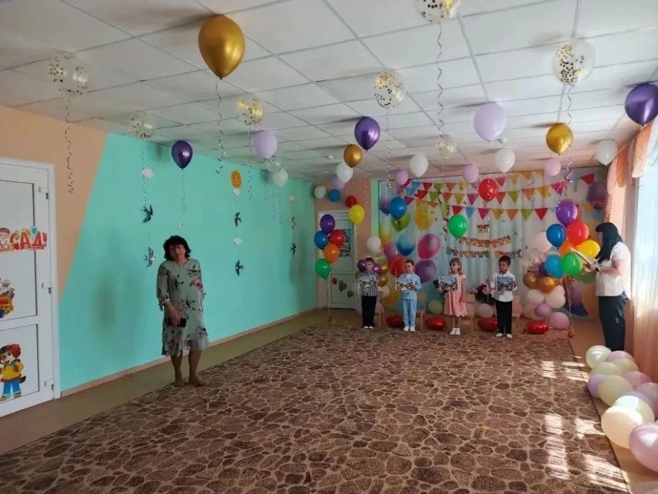 Праздник в «Ласточке»: в добрый путь, наши выпускники! Праздник в «Ласточке»: в добрый путь, наши выпускники!