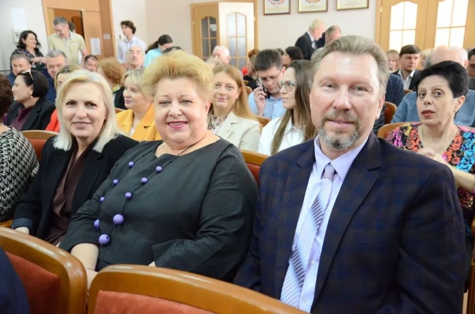 Сегодня мы отмечаем 105-летие Донецкого Национального технического университета, уникального учебного заведения, которое с самого основания в 1921 году, как и весь Донбасс, прошло через множество испытаний Сегодня мы отмечаем 105-летие Донецкого Национального технического университета, уникального учебного заведения, которое с самого основания в 1921 году, как и весь Донбасс, прошло через множество испытаний