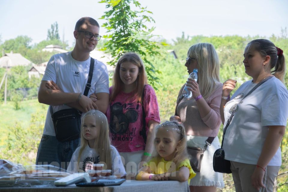 “Вкусно, но мало”: какие впечатления оставил гастрофестиваль “СОЛЁНО” у гостей и участников “Вкусно, но мало”: какие впечатления оставил гастрофестиваль “СОЛЁНО” у гостей и участников