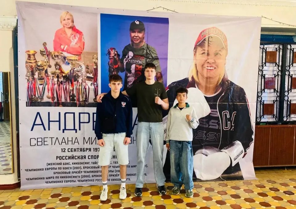 27-28 мая в г. Амросиевка прошел ТУРНИР ПО БОКСУ посвященный победителям в Великой Отечественной войне и участникам боевых действий, на призы Героя Российской Федерации Андрея Сердюкова