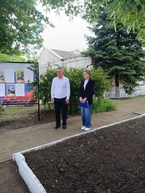Наталья Великодная: В Троицкую родительскую субботу в селе Зерновое открыли Стену Героев Наталья Великодная: В Троицкую родительскую субботу в селе Зерновое открыли Стену Героев