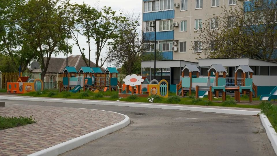С 2022 года в Донбассе и Новороссии завершили восстановление свыше 1 700 школ и детских садов С 2022 года в Донбассе и Новороссии завершили восстановление свыше 1 700 школ и детских садов