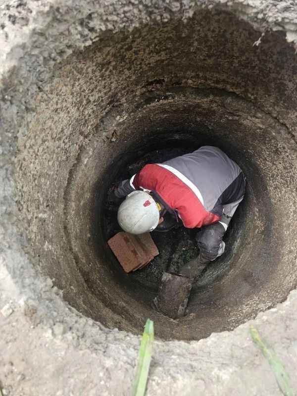 Самарцы отремонтировали водоотведение в Снежном Самарцы отремонтировали водоотведение в Снежном