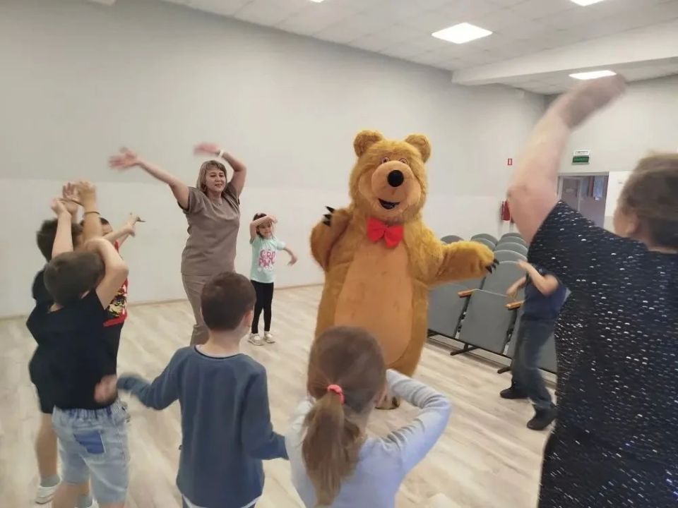 Сегодня, 2 июня, для юных жителей Мангушского муниципального округа начались долгожданные летние каникулы, и начались они с приятных и полезных событий Сегодня, 2 июня, для юных жителей Мангушского муниципального округа начались долгожданные летние каникулы, и начались они с приятных и полезных событий