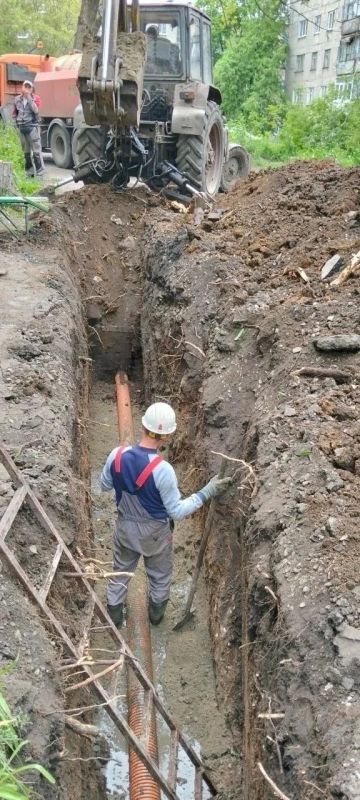 Самарцы отремонтировали водоотведение в Снежном Самарцы отремонтировали водоотведение в Снежном