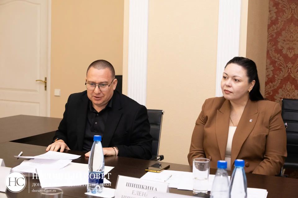 Константин Кузьмин: Донецкую Народную Республику посетила делегация Ямала! Константин Кузьмин: Донецкую Народную Республику посетила делегация Ямала!