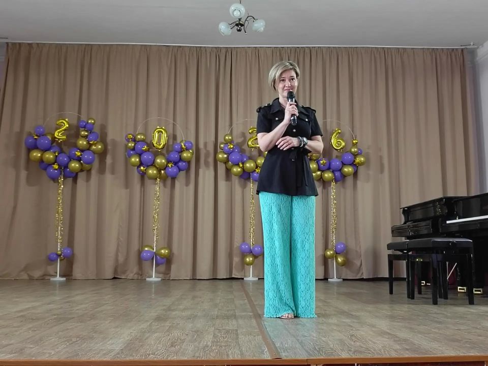 В Снежном состоялся выпускной вечер в Детской школе искусств В Снежном состоялся выпускной вечер в Детской школе искусств